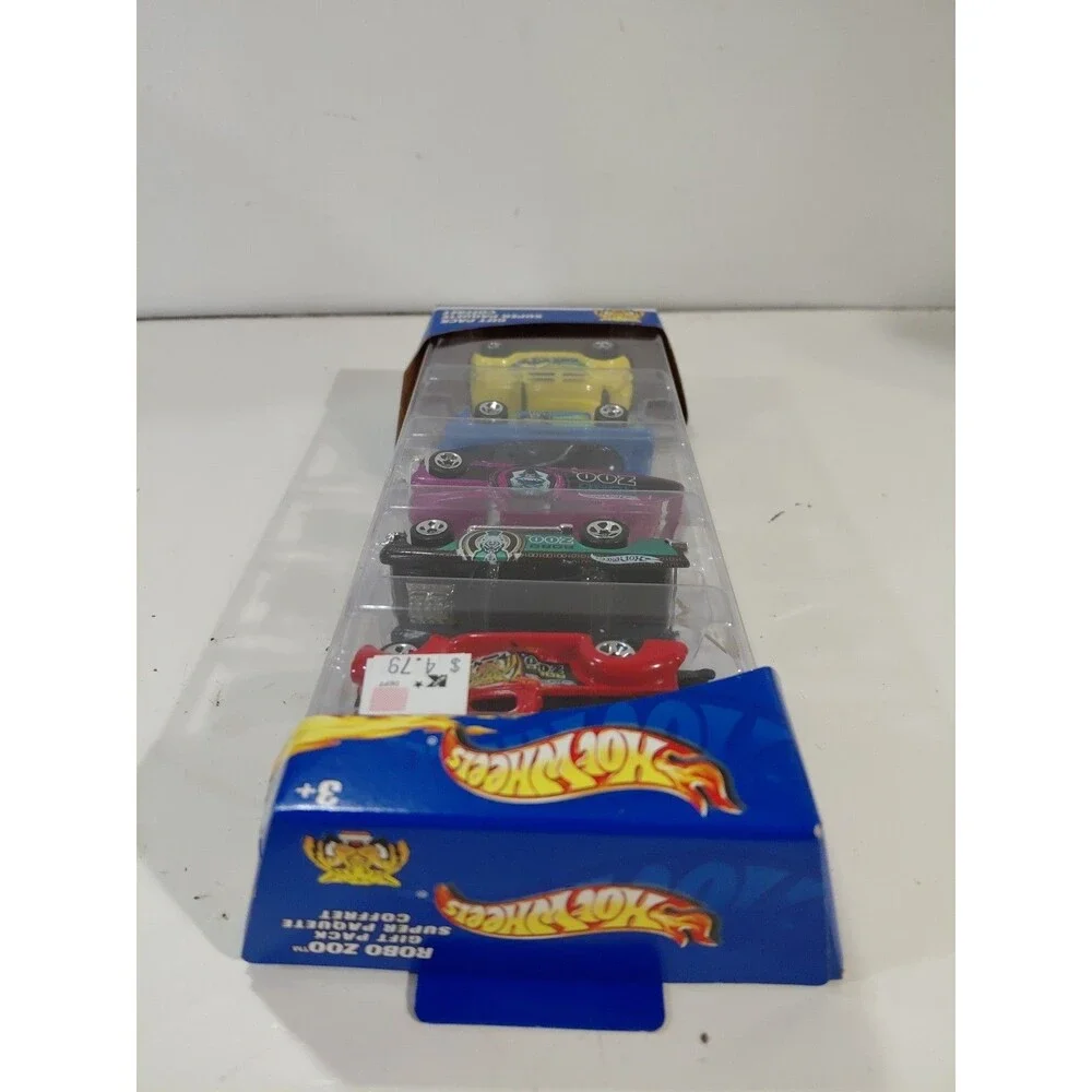 NIP Hot Wheels Robo Zoo 1:64 Die Cast Gift Pack (VW Beetle 57 Chevy Banshee)